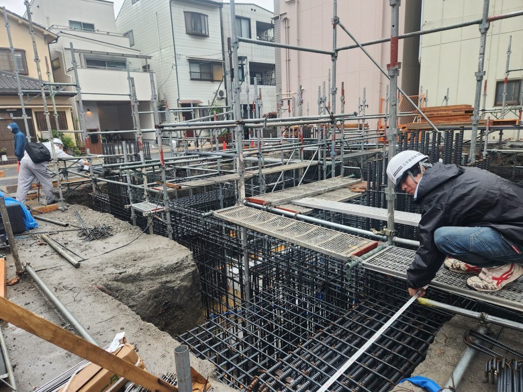 都島の現場 雨中の中検査です☔