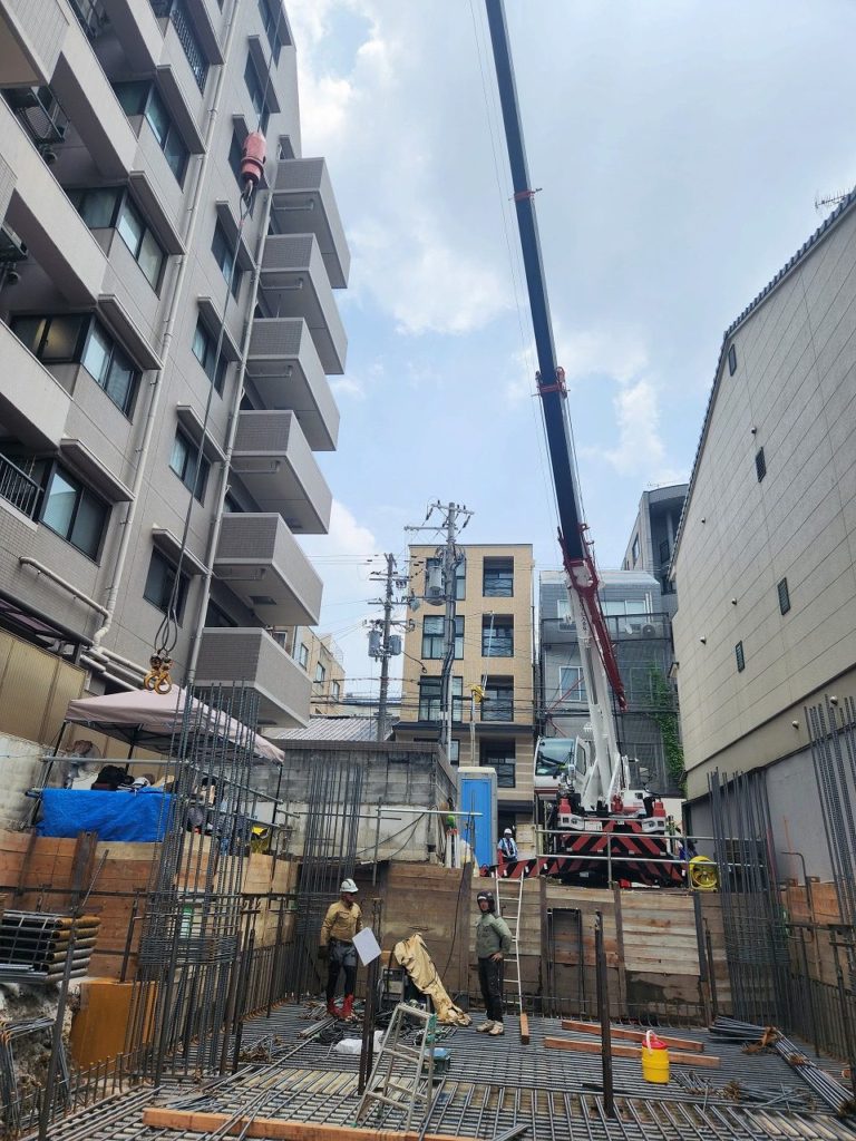 京都の壺屋町で基礎入れです🏺