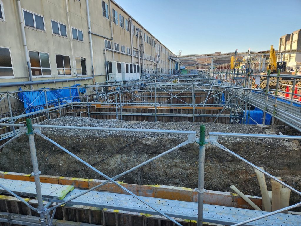 汚染土の処理で現場 ちょっとだけ中断😢