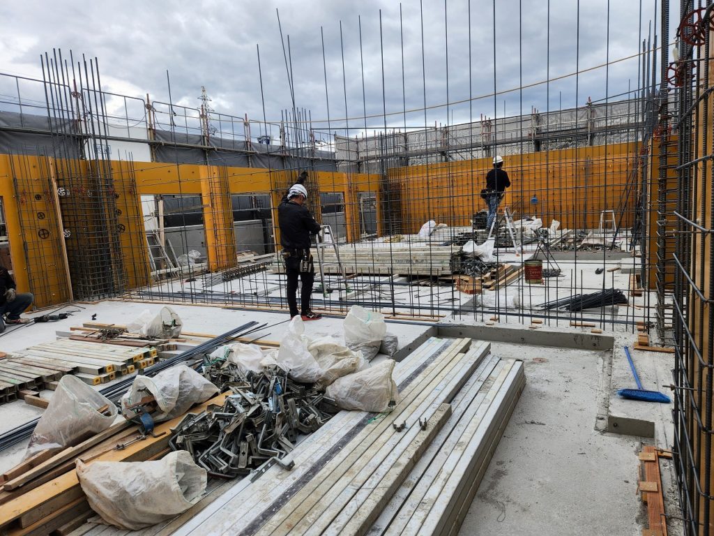 大津市のマンション ２F壁配筋です🎵